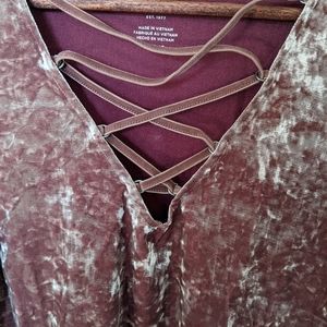 American Eagle -L- Burgandy Velvet Blouse